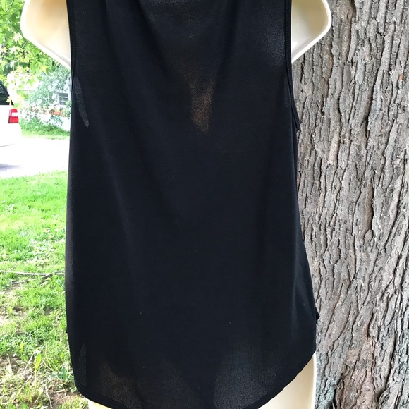 Green Envelope blk  neckline sleeveless Medium top - Picture 4 of 5